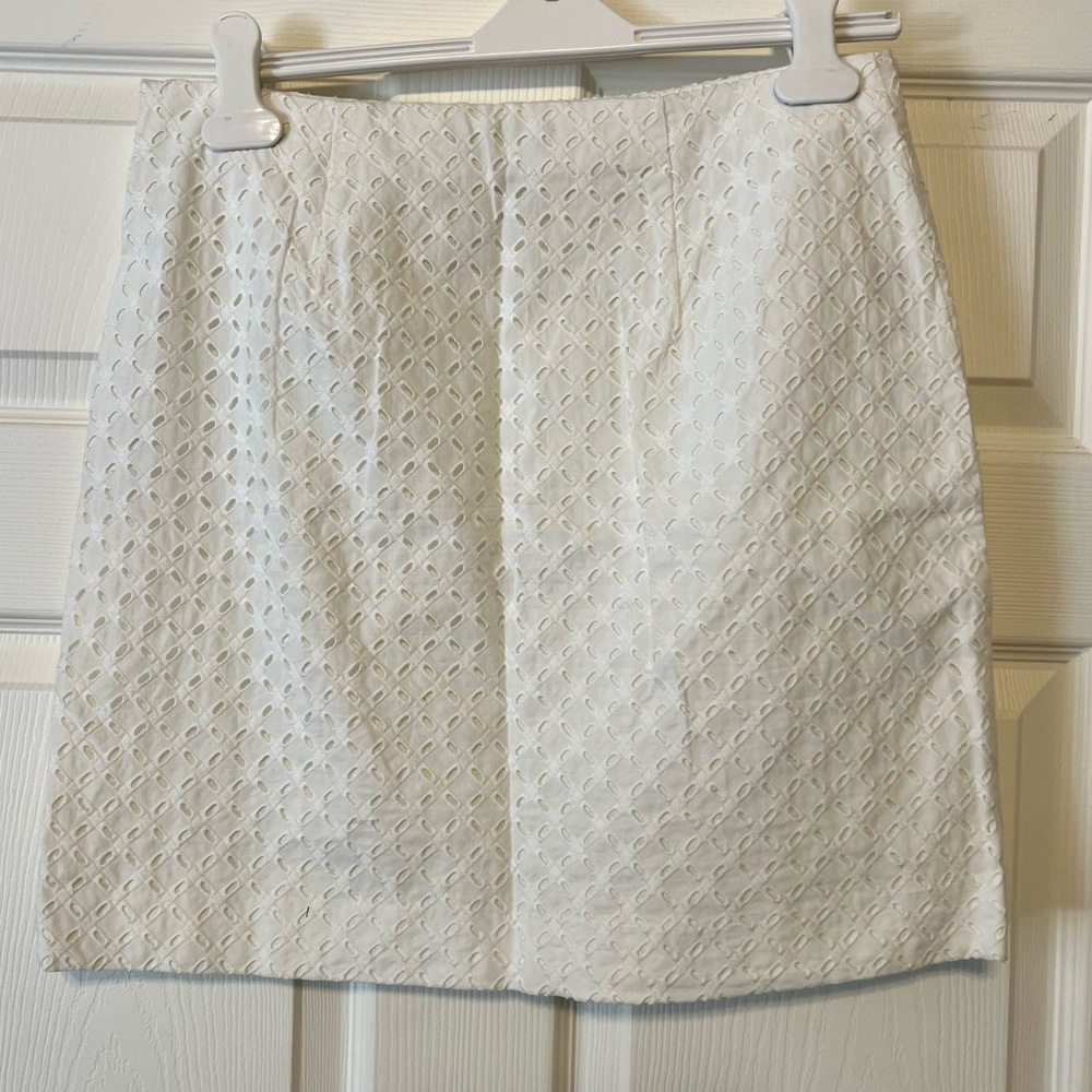 Cute Ann Taylor Eyelet skirt